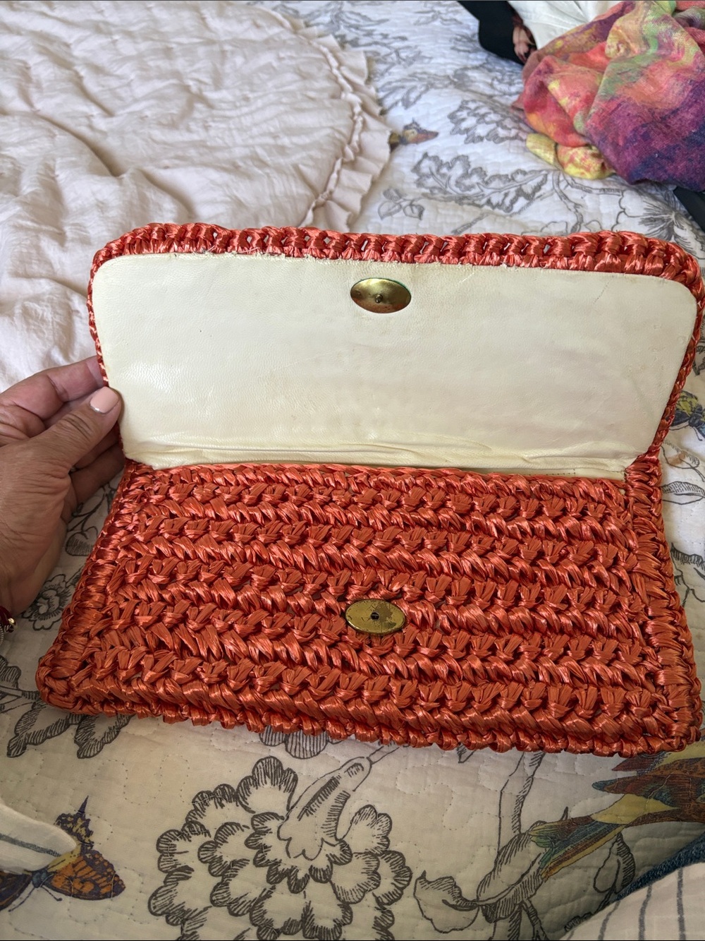 Vintage Made in Italy for Bloomingdale's Woven Raffia Clutch - Coral. - Picture 8 of 8